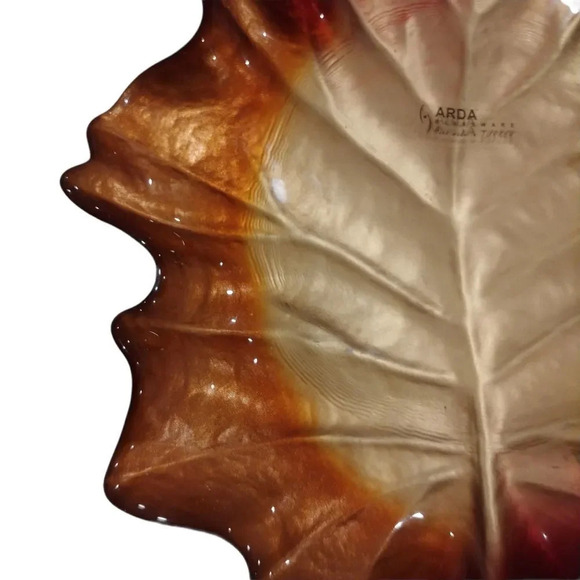 Handmade Arda Glassware Autumn Leaf Platter - Picture 2 of 6